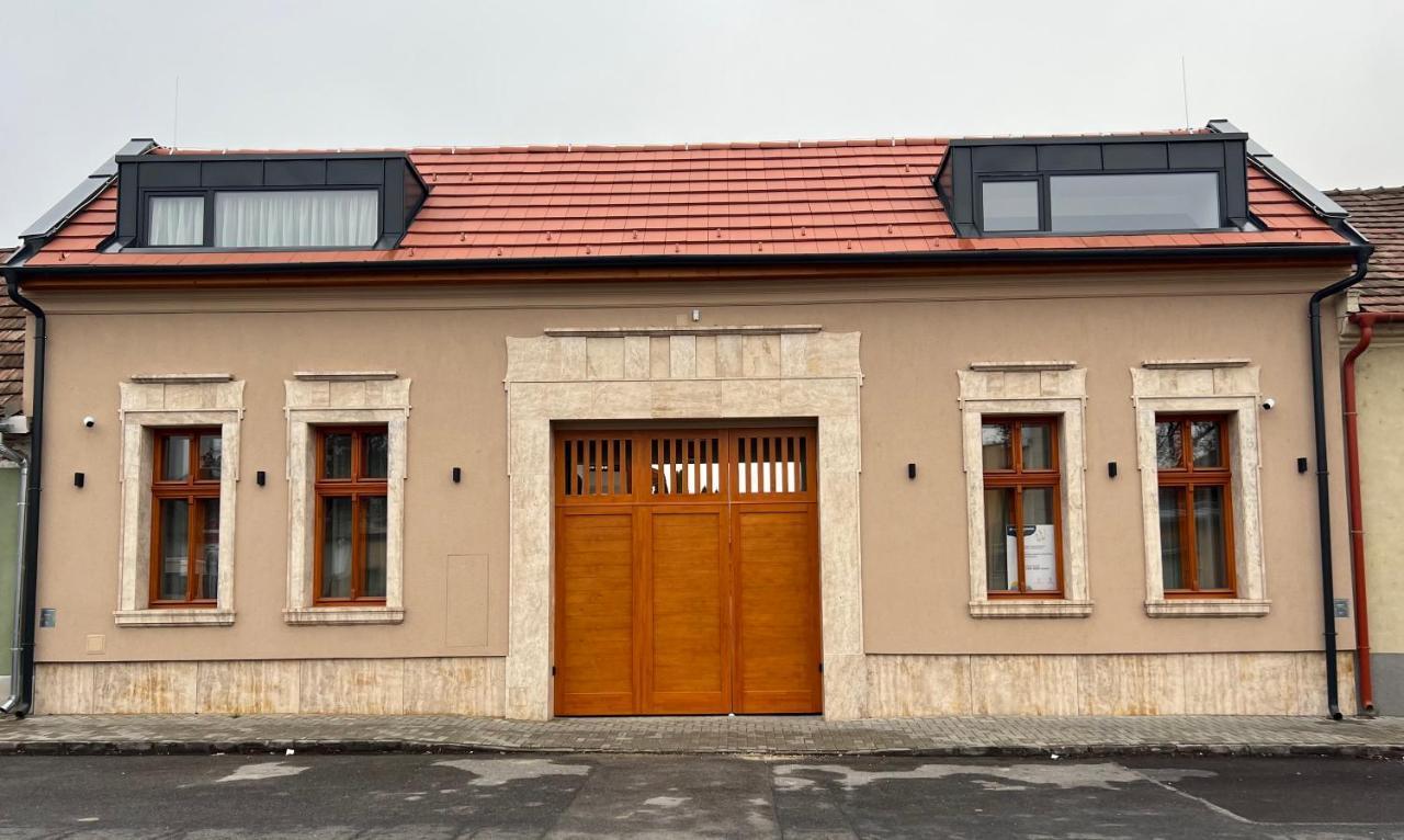 H11 Rooms Эстергом Экстерьер фото