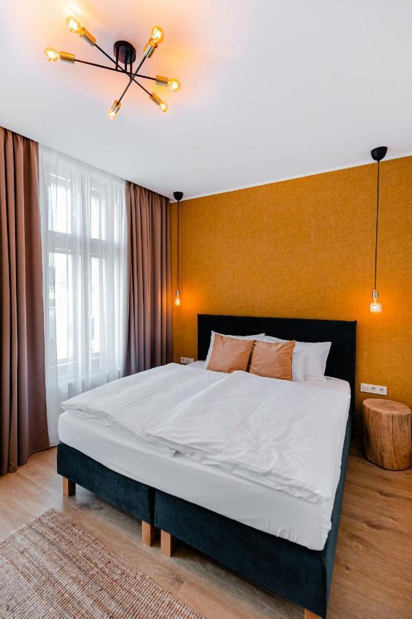 H11 Rooms Эстергом Экстерьер фото