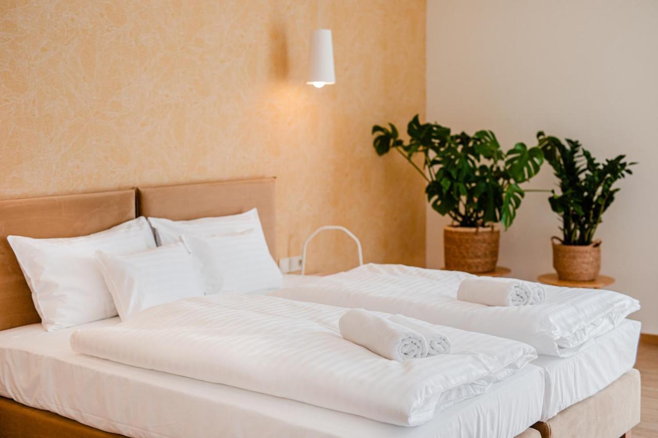 H11 Rooms Эстергом Экстерьер фото