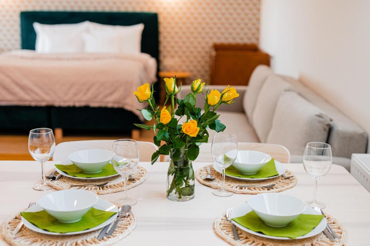 H11 Rooms Эстергом Экстерьер фото